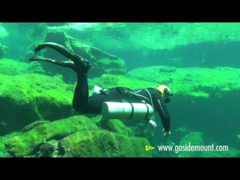 Steve Bogaerts Sidemount Skills demo in a Razor Harness